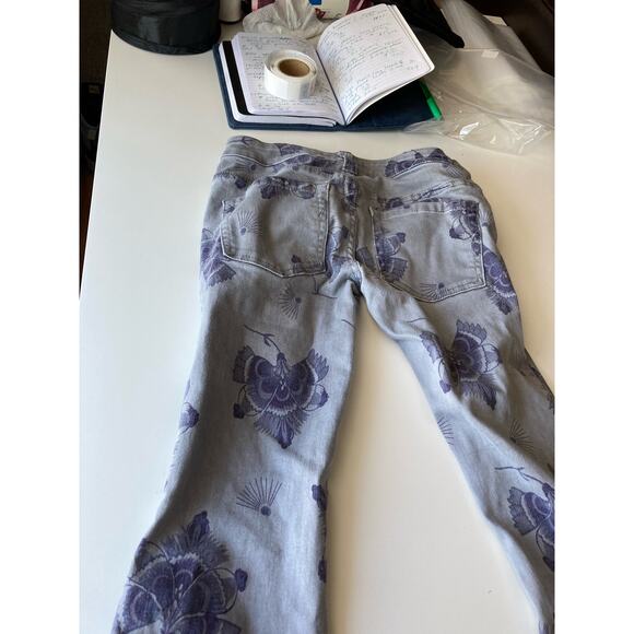We the free women’s flower design bell bottom flare jeans size 24 - Picture 3 of 5